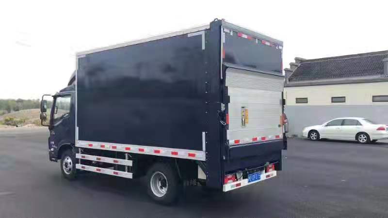 垂直升(sheng)降汽車尾闆(pǎn)